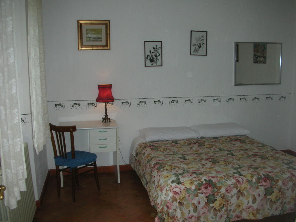 Podere Le Chiuse Sovana Szoba fotó