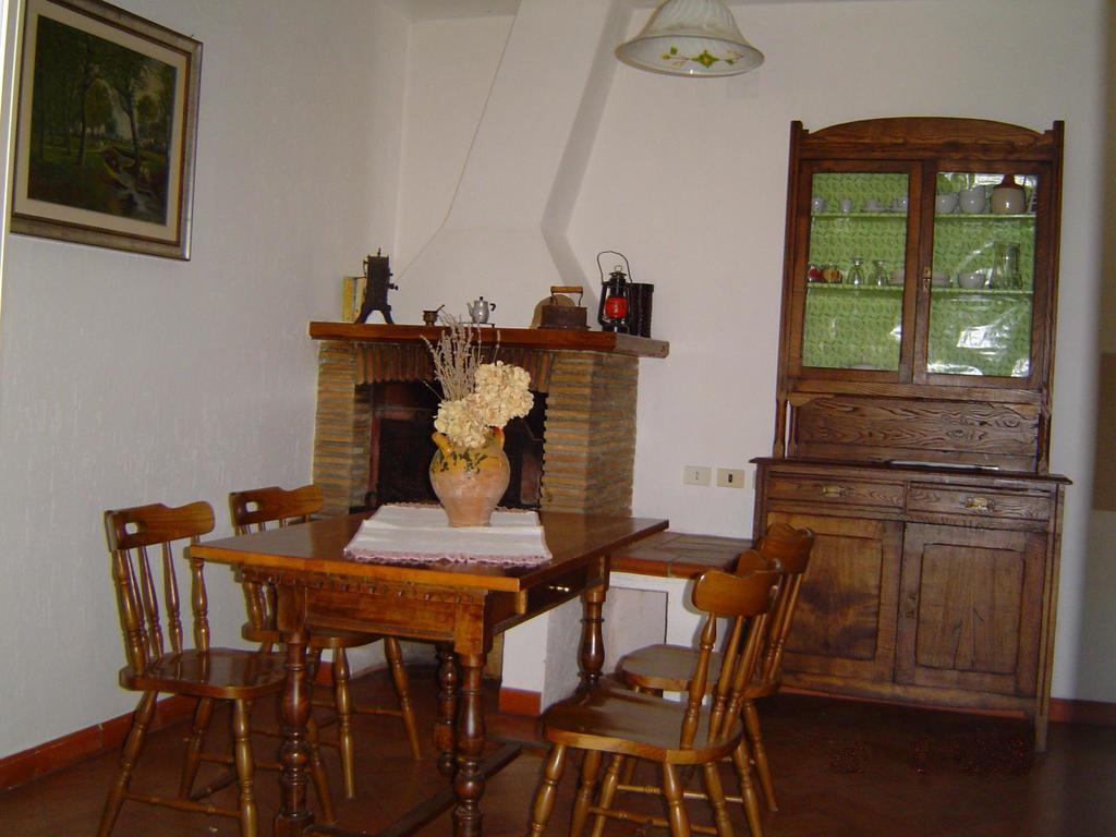 Podere Le Chiuse Sovana Szoba fotó